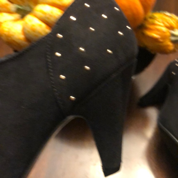 🌺Black Booties🌺 - Picture 8 of 9